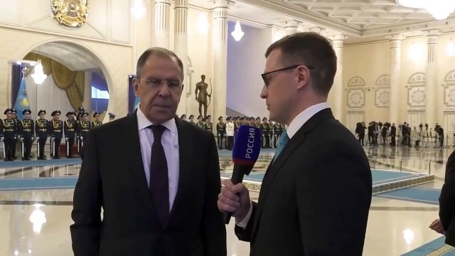 Лавров: [Заявления о необходимости принятия Украины в ЕС] это «игра», продолжение той линии, которой ЕС пользовался после исчезновения СССР.