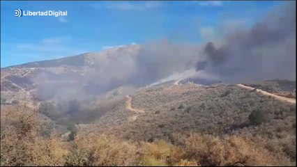 El incendio activo en Mijas, con 300 desalojados, "evoluciona favorablemente"