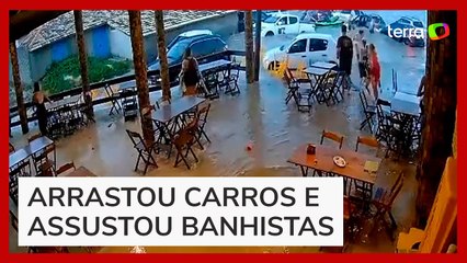 Tsunami meteorológico: veja o momento em que água do mar avança sobre praia em SC