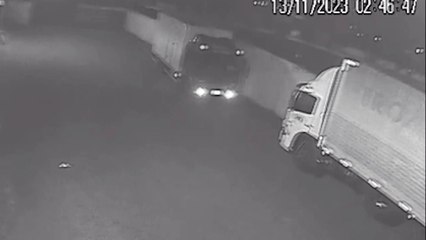 Câmera registra furto de dois caminhões no Alto Alegre