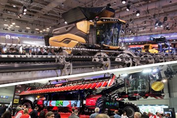 Agritechnica les nouveautés du deuxième jour New Holland et Nexat.