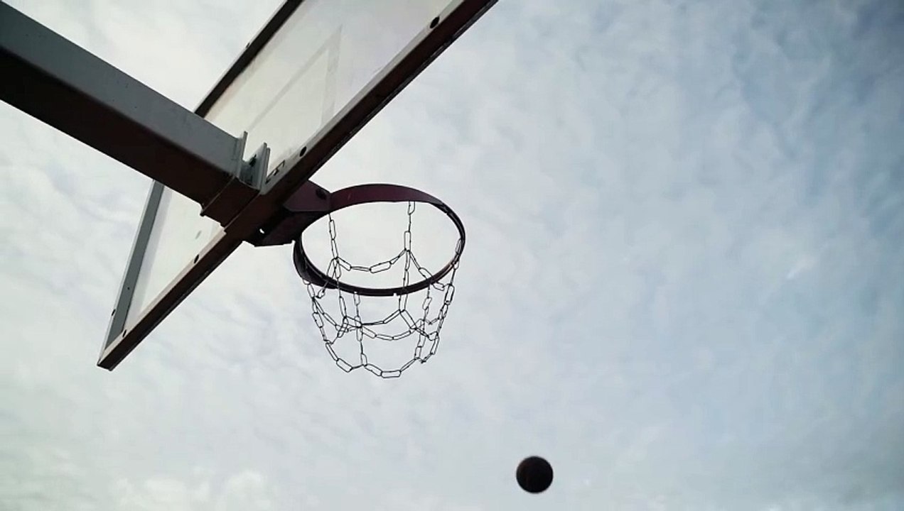 Shoot basketball 2
