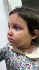 Kuaförden dönen annesinin saçlarına şahane bir tepki veren Eva 