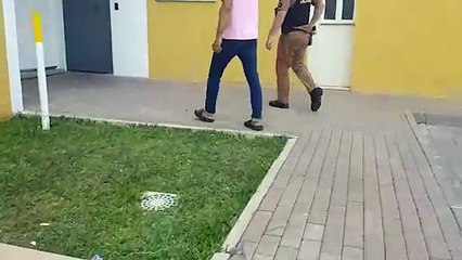 Homem é preso por ameaçar matar a esposa