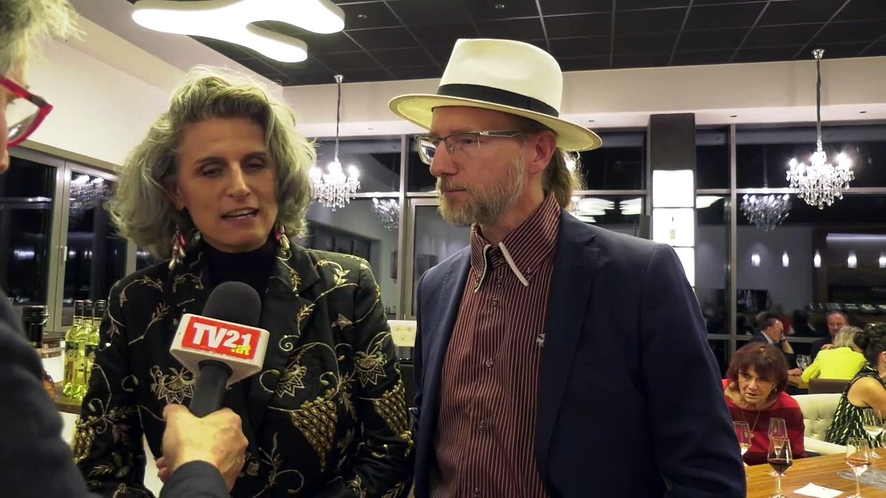 Promi-Stelldichein bei Jungweintaufe in der Domäne Baumgartner