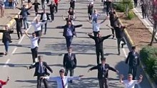 Çanakkale 18 Mart Üniversitesi öğrencileri ile birlikte 2023 katılımcının gerçekleştirdiği zeybek gösterisi 