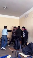 Öğretmenlerine şahane bir sürpriz yapan öğrenciler 