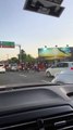 VÍDEO: Acidente deixa dois feridos e trânsito fica congestionado na Av. Paralela