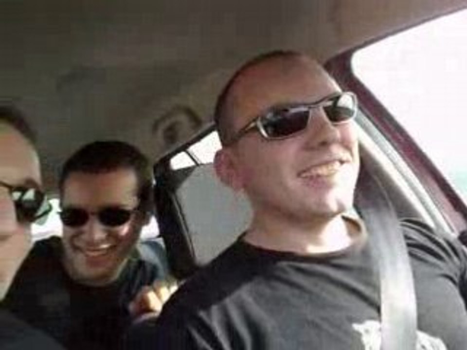 dans la voiture