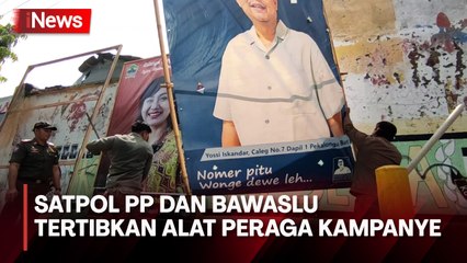 Satpol PP dan Bawaslu Pekalongan Tertibkan Alat Peraga Kampanye yang Langgar Aturan