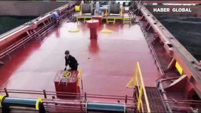 İskenderun Körfezi açıklarında Liberya bandıralı gemide yaklaşık 52 kilo kokain ele geçirildi