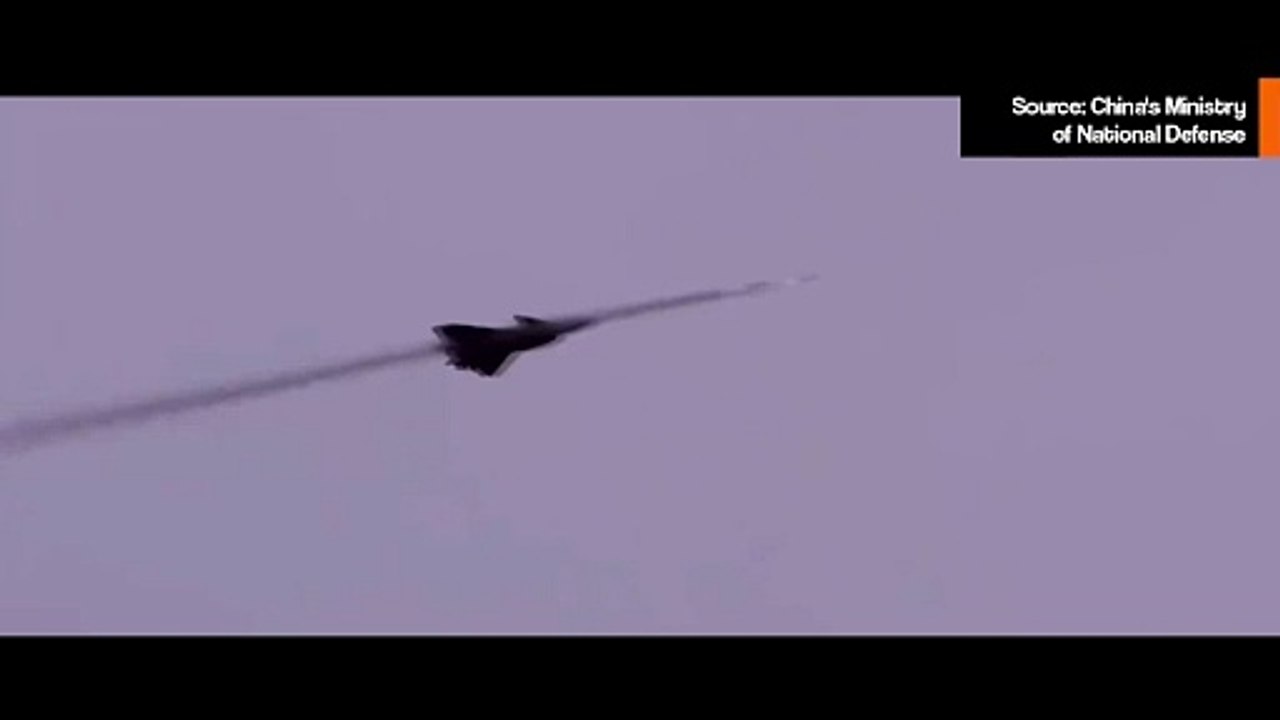 Video näyttää kiinalaisen J-20-hävittäjän osoittavan taisteluvalmiuttaan ja ampumassa ensimmäistä kertaa PL-10-ohjusta