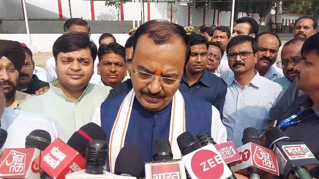 Video Story: डिप्टी सीएम केशव प्रसाद मौर्य बोले- जो अखिलेश लिखकर देते हैं, वहीं स्वामी प्रसाद बोलते हैं