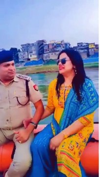 डीएसपी साहब ने वर्दी पहने पत्नी के साथ बनाया ऐसा वीडियो, देखते रह जाएंगे आप