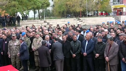 ŞEHİT POLİS MEMURU, MEMLEKETİ BİTLİS'TE SON YOLCULUĞUNA UĞURLANDI