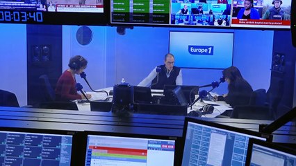 Emmanuel Macron enlisé dans son "en même temps" sur le conflit Israël-Hamas