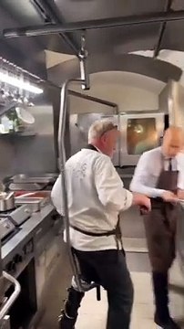 Renaissance Culinaire : Standing Ovation, la Passion Inébranlable du Chef Peter Lammer