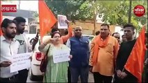 सपा नेता स्वामी प्रसाद मौर्य की बयानबाजी पर नाराज़ हिन्दू संगठन ने दी हजरतगंज थाने पर तहरीर