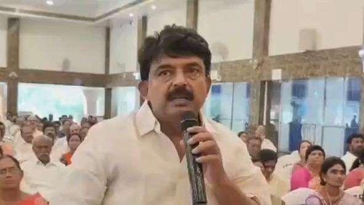 కృష్ణా జిల్లా: జిల్లా కలెక్టర్ పై రెచ్చిపోయిన మాజీ మంత్రి పేర్ని నాని