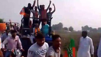 श्रीगंगानगर: रायसिंहनगर में इस प्रत्याशी ने किया अनोखा प्रचार, देखें VIDEO