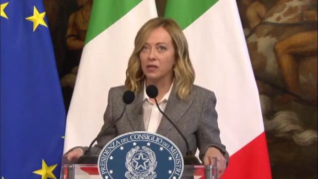 Migranti, Meloni: appena possibile riapriamo confini con Slovenia