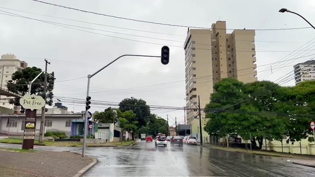 1,7 mil consumidores ficam sem energia após fortes chuvas em Cascavel