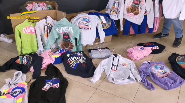 Verbania, sequestrati oltre 20mila capi di abbigliamento col marchio Nasa (14.11.23)