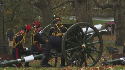 A Londra 41 colpi di cannone per il compleanno di Carlo III
