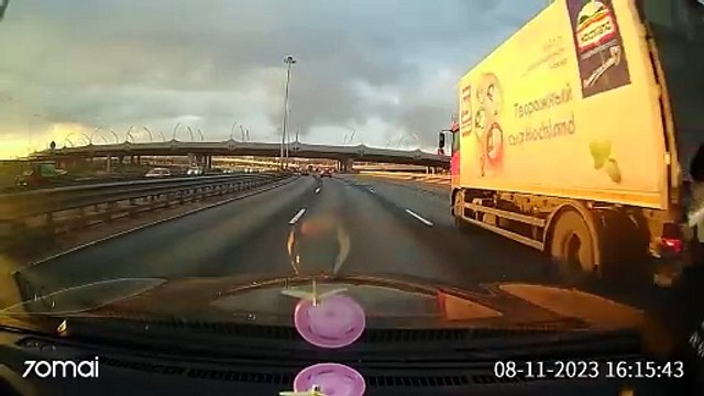 Quand des dizaines de voitures crèvent un pneu au même endroit