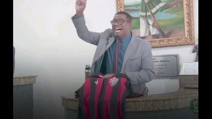 Vereador de Feira de Santana homenageia o Vitória em sessão na tribuna da Casa da Cidadania; veja vídeo