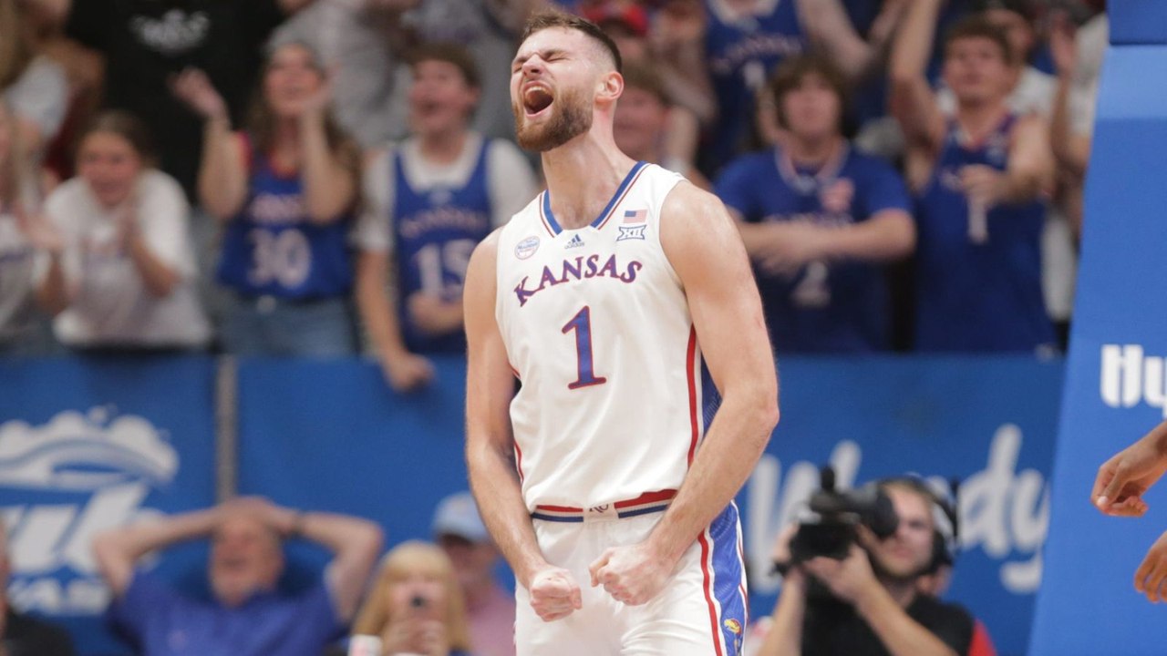 Kansas vs Kentucky: NCAA Hoops Clash - Champions Classic Preview
