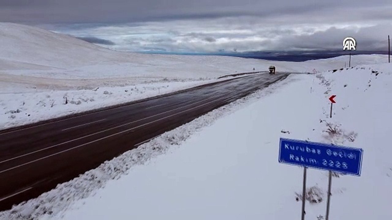 Van, Bitlis ve Muş'un yüksek kesimlerinde kar etkili oldu
