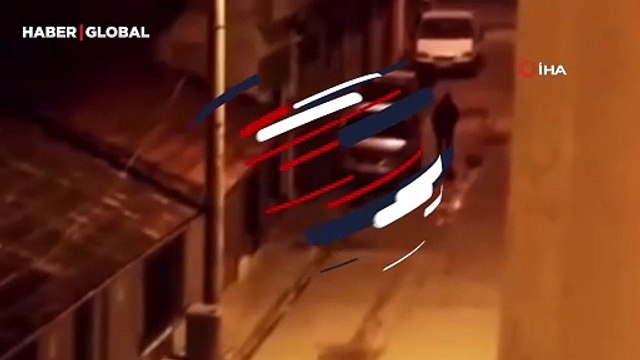 Rastgele geçtiği sokaklarda havaya ateş açan maganda pes dedirtti!