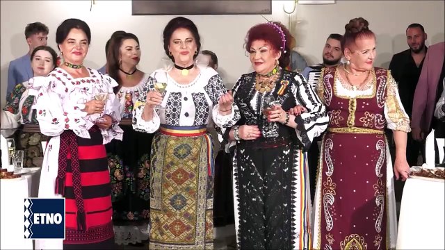 Elisabeta Turcu - La multi ani, omule bun (Cantec din suflet de roman - ETNO TV - 03.11.2023)