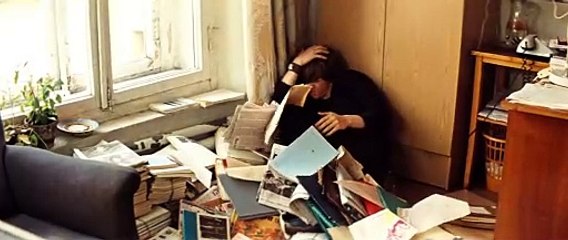 Le garçon de course Bande-annonce (EN)