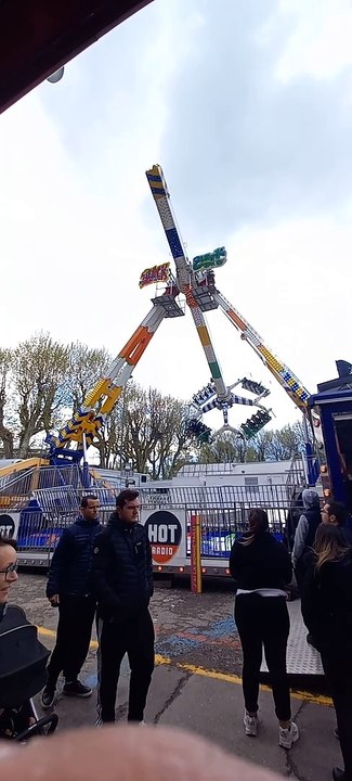 Foire des Rameaux de Grenoble 2023  #france #grenoble #divertissement  #sensations #manège #foire  (2)