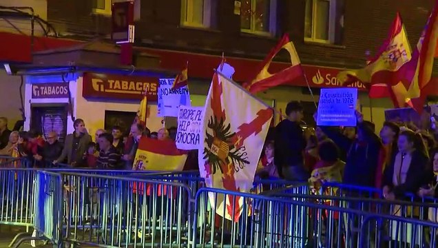 Unas 1.300 de personas se suman a una nueva manifestación en Ferraz contra la amnistía
