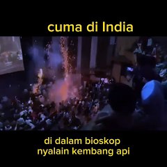 Parah..detik detik kembang api meledak di gedung bioskop