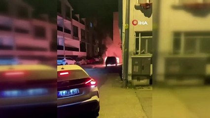 Bursa’da 3 araç alev alev yandı