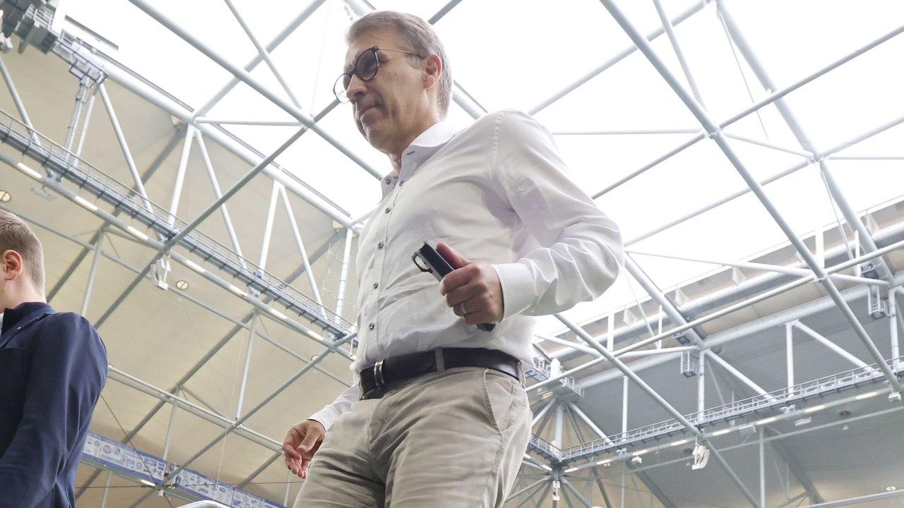 Knäbel-Aus bei S04: 'Branchenüblich wäre, wenn sich die Wege vorzeitig trennen würden'