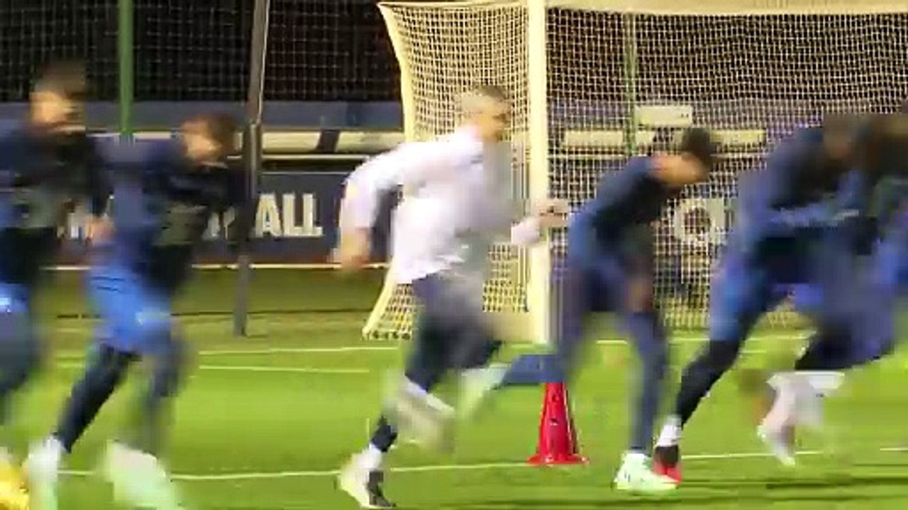 Premier entraînement et... première victoire pour Warren Zaïre-Emery avec les Bleus