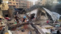 Gaza, la distruzione a Khan Yunis dopo gli attacchi notturni