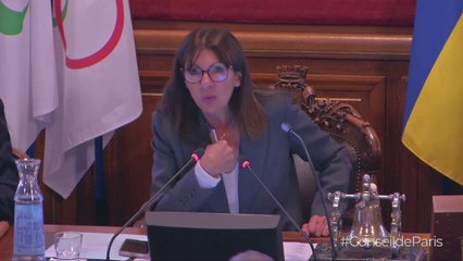 Anne Hidalgo sur la création de la police municipale à Paris: "Je suis très heureuse d'être la maire de Paris qui aura pris cette grande décision"