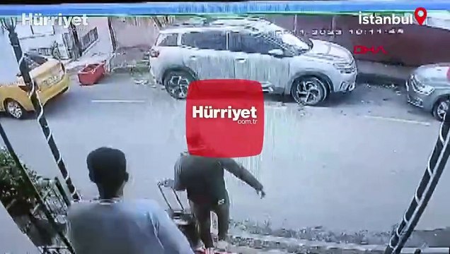 Fatih'te otel odasında vahşet! Eşini tornavidayla öldürdü