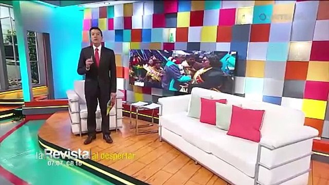 Funcionarios cierran con llantas las puertas del Palacio Consistorial en respaldo a Arias y para frenar sesión del Concejo