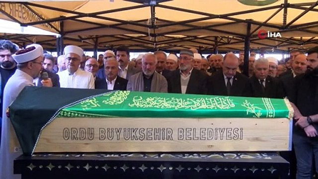 Diyanet İşleri Başkanı Ali Erbaş, annesinin cenaze namazını kıldırdı