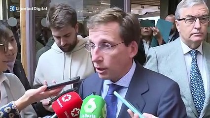 Almeida lamenta la "celebración de la investidura de un mentiroso"