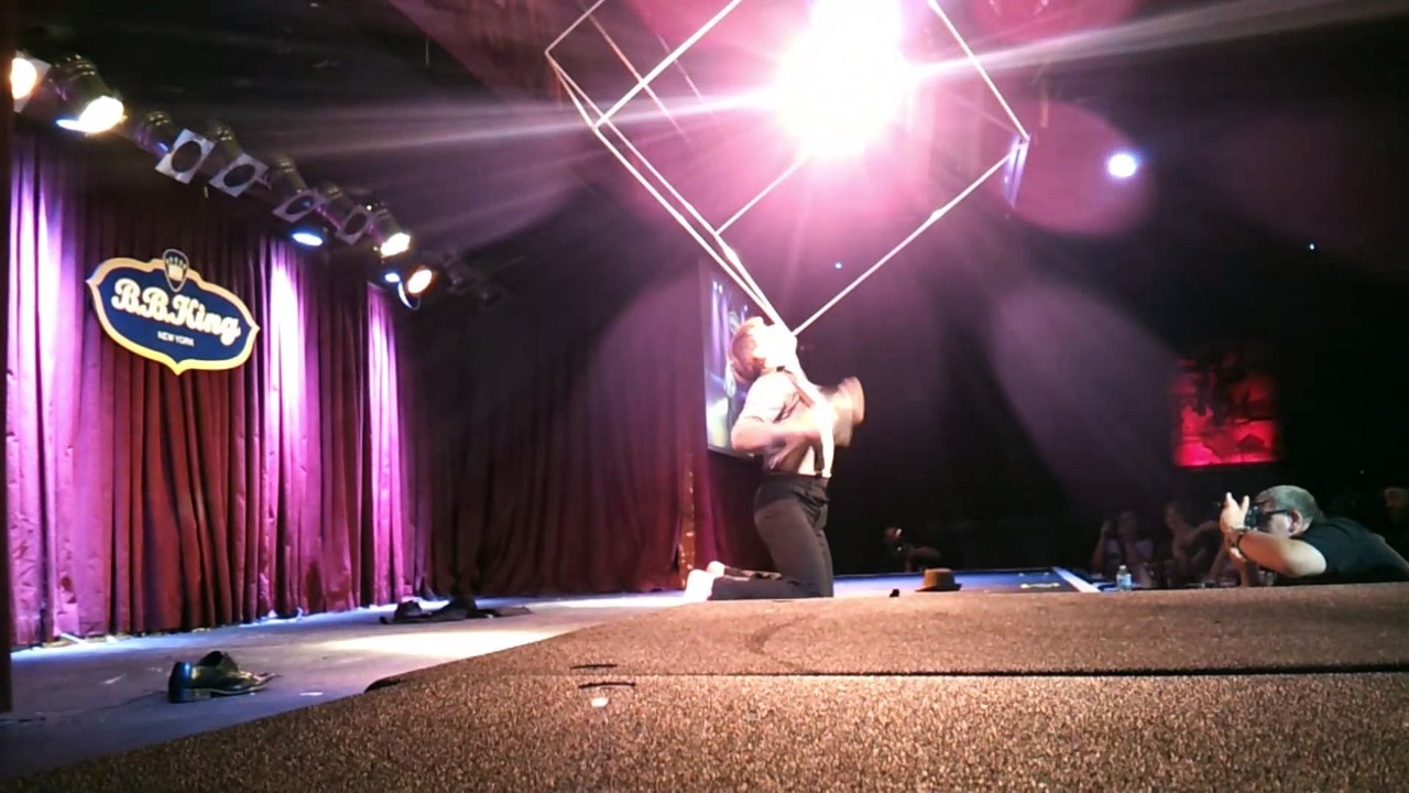 Serge artiste de cabaret