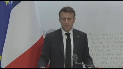 Medio Oriente, Macron: condanniamo fermamente i bombardamenti sui civili
