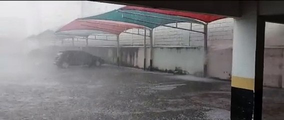 Chove granizo em Uberlândia mesmo com onda de calor